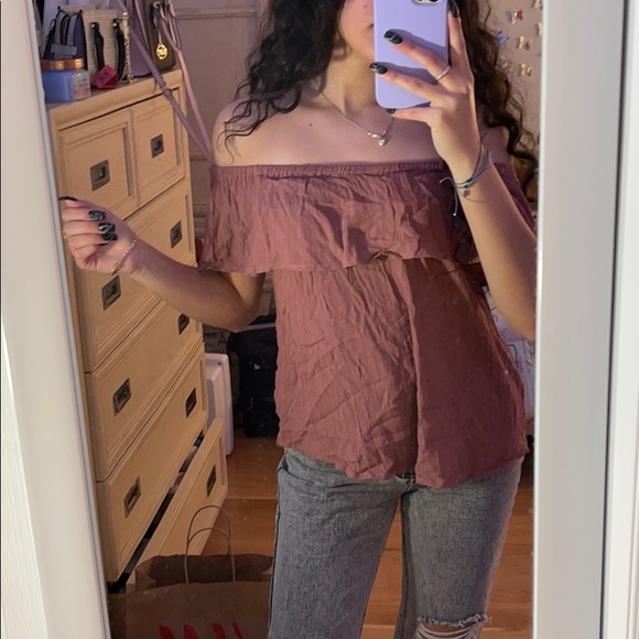 Off the Shoulder Blouse - Picture 2 of 3